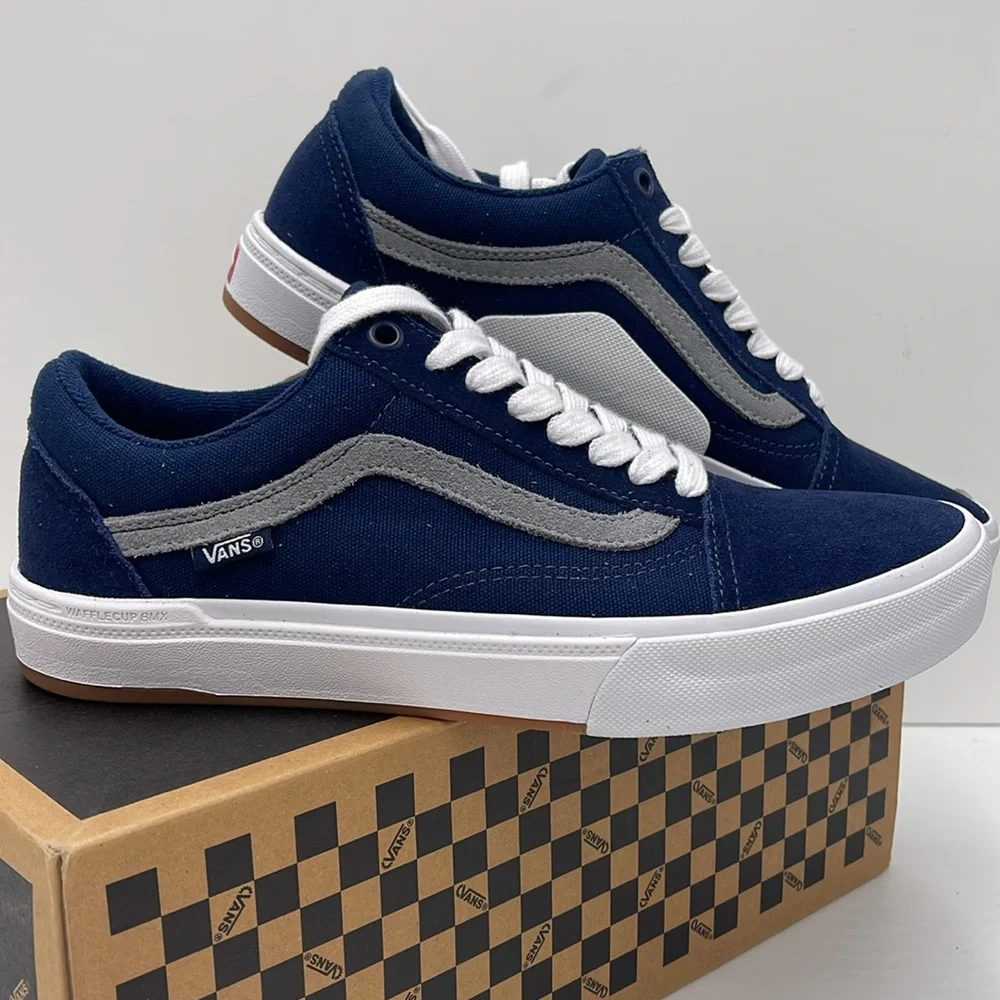 Vans WMNS Blue and White Sneakers Bmx Old Skool Navy/White VN0005UZNAV